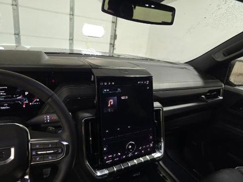 Used 2025 GMC Yukon Elevation w/ LPO, Yukon Black Package image 11