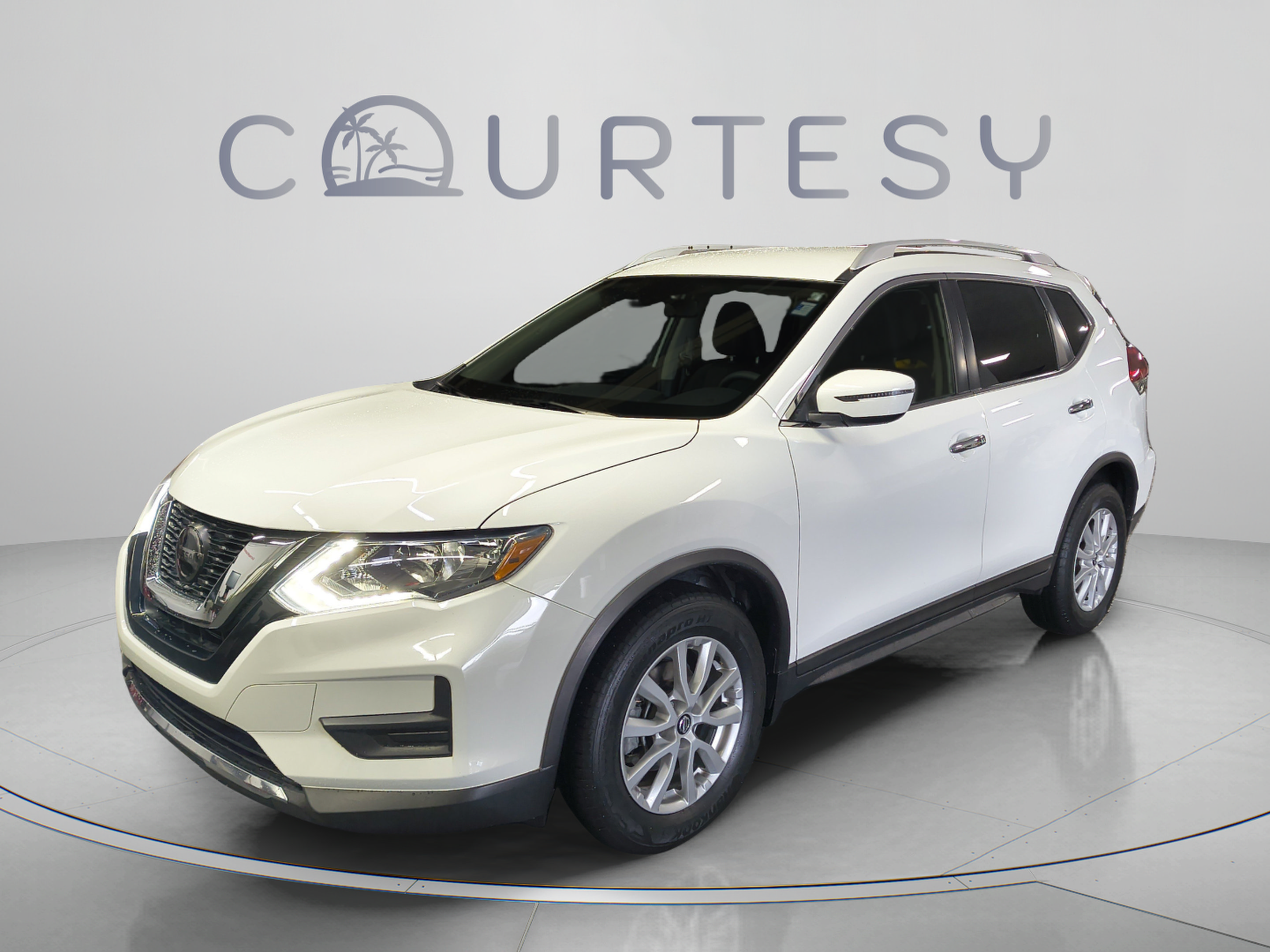 Certified 2020 Nissan Rogue SV FWD image 1