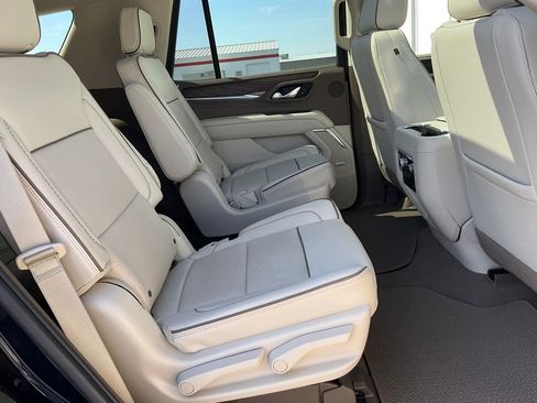 Used 2023 GMC Yukon Denali AWD/4WD image 23
