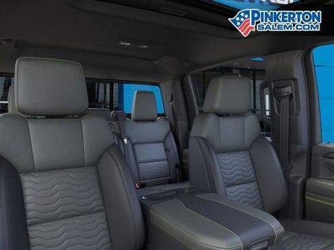 New 2026 Chevrolet Silverado 2500 ZR2 image 24