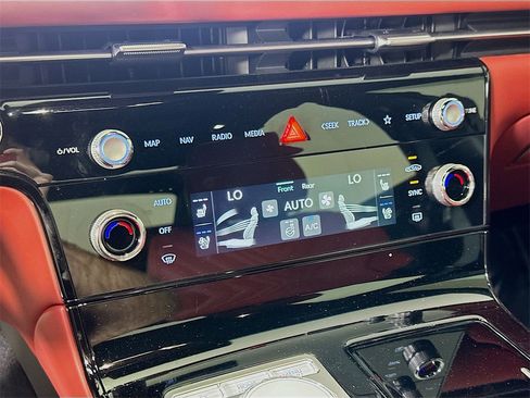 Used 2025 Genesis G80 3.5T Sport image 24