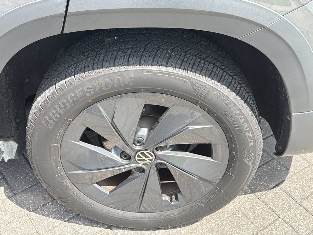 Used 2025 Volkswagen Taos S FWD image 14