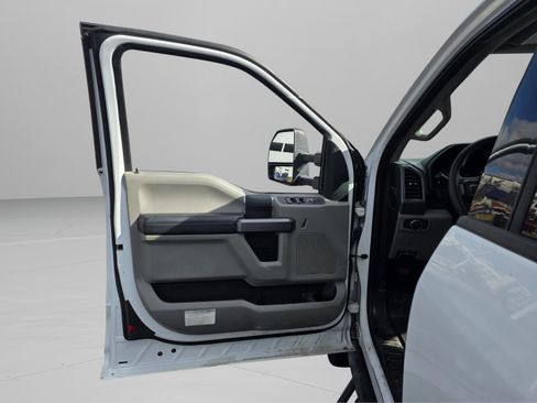 Used 2020 Ford F350 XLT image 26