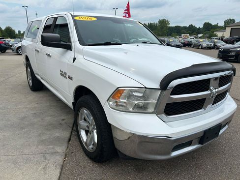Used 2016 RAM 1500 Classic SLT AWD/4WD image 3