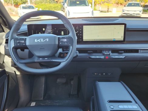 New 2026 Kia EV9 Land image 11
