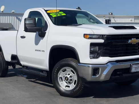 Used 2025 Chevrolet Silverado 2500 W/T w/ WT Convenience Package image 2
