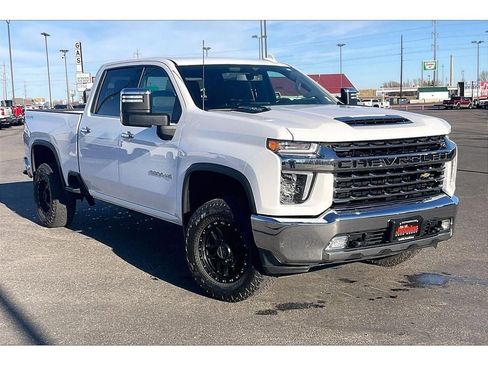 Used 2022 Chevrolet Silverado 3500 LTZ image 2