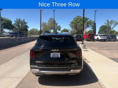 Used 2024 Kia Sorento S FWD image 6