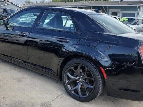 Used 2021 Chrysler 300 S image 3