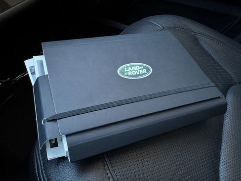 Used 2024 Land Rover Defender 110 S image 33