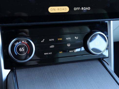 Used 2023 Land Rover Range Rover First Edition image 24