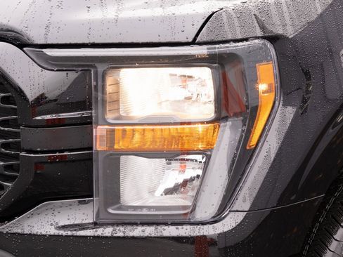 Used 2023 Ford F150 XL w/ Trailer Tow Package image 17