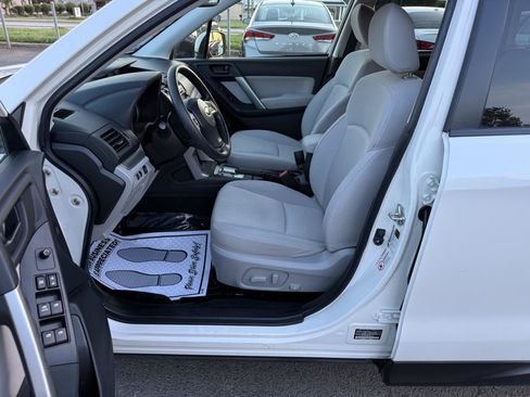 Used 2015 Subaru Forester 2.5i Premium w/ Popular Package #2 AWD/4WD image 9
