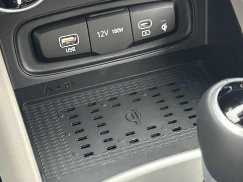 New 2026 Hyundai Venue SEL FWD image 23