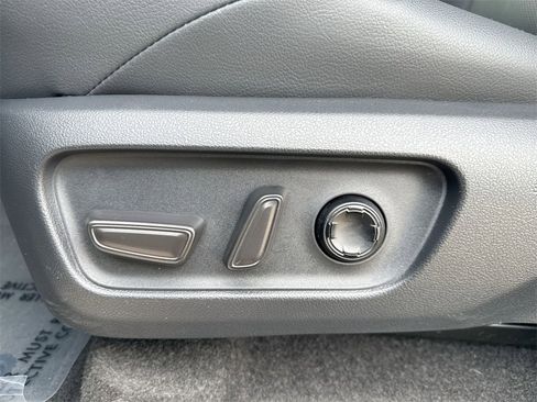 Used 2025 Toyota 4Runner TRD Off-Road Premium image 14