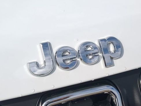 New 2026 Jeep Compass Latitude image 13