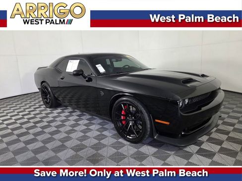 Used 2023 Dodge Challenger SRT Hellcat image 1