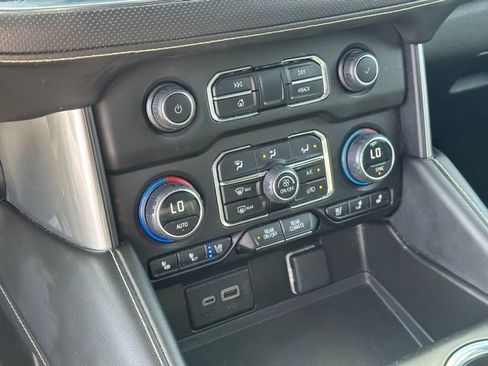 Used 2023 Chevrolet Suburban Premier AWD/4WD image 10