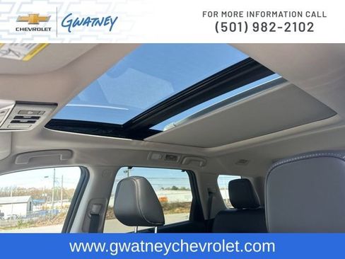 Used 2024 Nissan Pathfinder Platinum w/ Cargo Package image 21