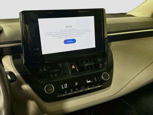 Used 2023 Toyota Corolla LE FWD image 18