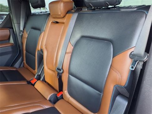 Used 2023 Ford Bronco Outer Banks image 8