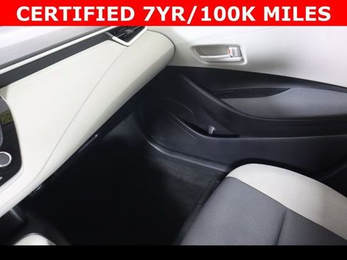 Used 2025 Toyota Corolla LE FWD image 18