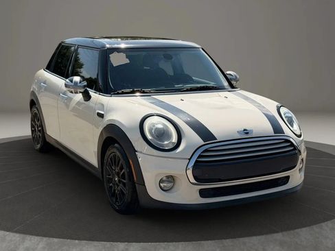 Used 2015 MINI Cooper 4-Door Hardtop FWD image 5