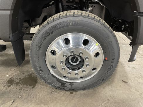 New 2025 Ford F550 4x4 Regular Cab Super Duty w/ XLT Value Package image 6