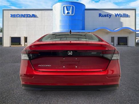 New 2025 Honda Accord SE image 4