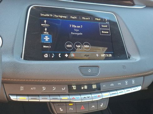 Used 2019 Cadillac XT4 Sport w/ Cold Weather Package image 28