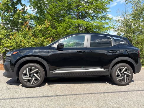 Certified 2025 Nissan Kicks SV image 23