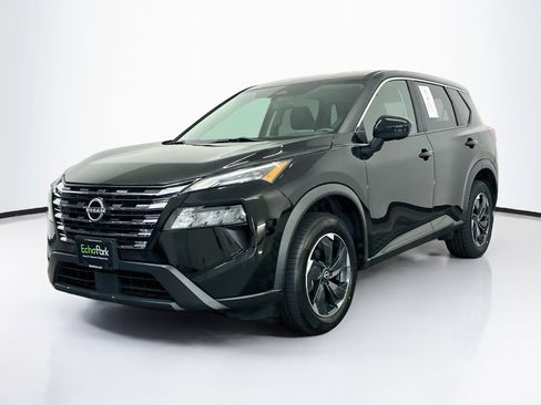 Used 2024 Nissan Rogue SV AWD/4WD image 3