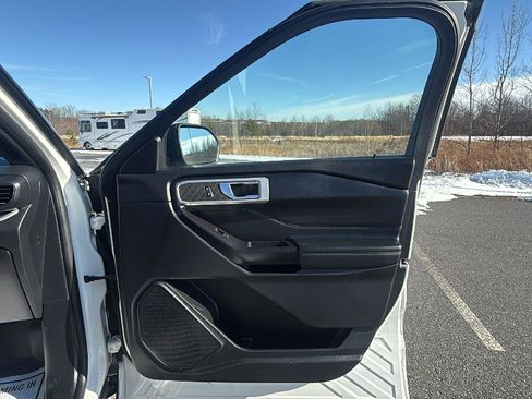Used 2020 Ford Explorer XLT w/ Equipment Group 202A image 20