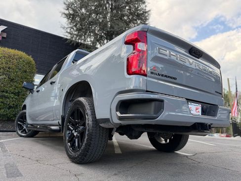 Used 2024 Chevrolet Silverado 1500 Custom w/ Turbomax Blackout Package image 19