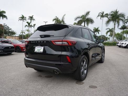 Certified 2023 Ford Escape ST-Line w/ Tech Pack #1 FWD image 7