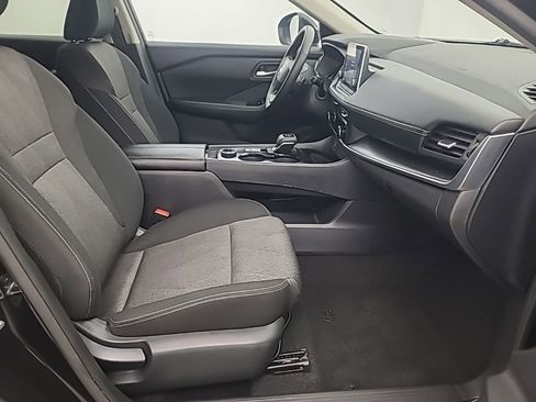 Used 2025 Nissan Rogue SV image 13