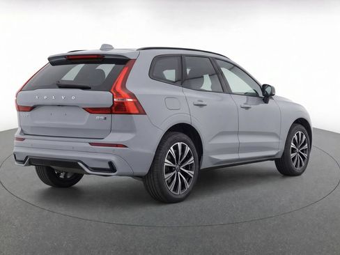 Used 2024 Volvo XC60 B5 Plus AWD/4WD image 4