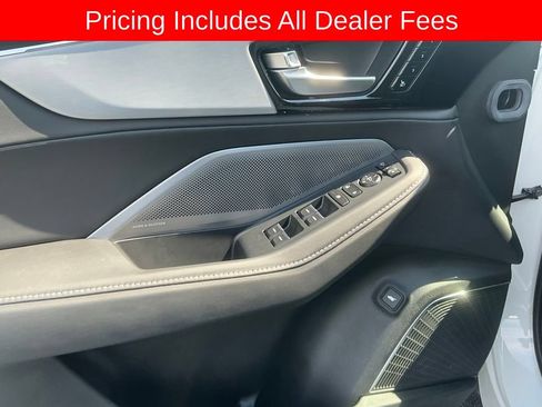 Used 2026 Acura MDX w/ Technology Package FWD image 10