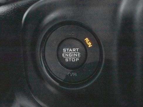 Used 2023 Jeep Gladiator Sport S image 21