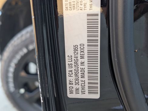 Used 2024 RAM 2500 Big Horn w/ Bed Utility Group image 35