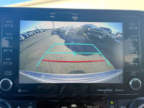 Used 2021 Toyota Highlander XLE image 38