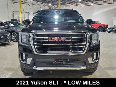 Used 2021 GMC Yukon SLT RWD image 2