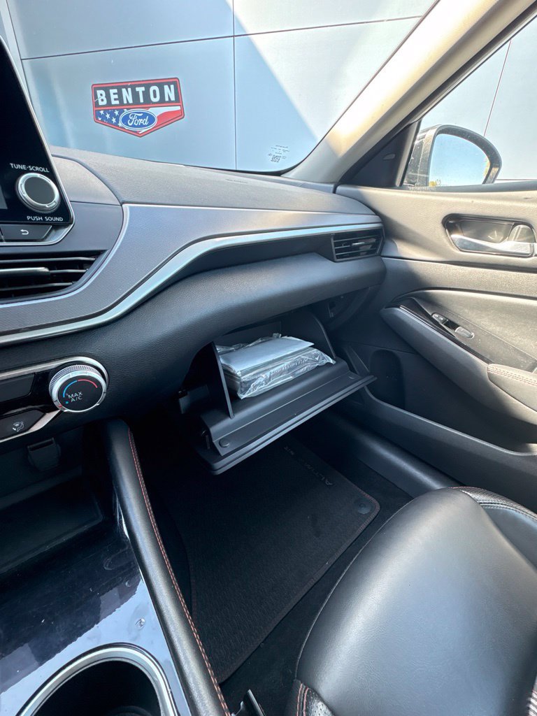 Used 2024 Nissan Altima 2.5 SR FWD image 22