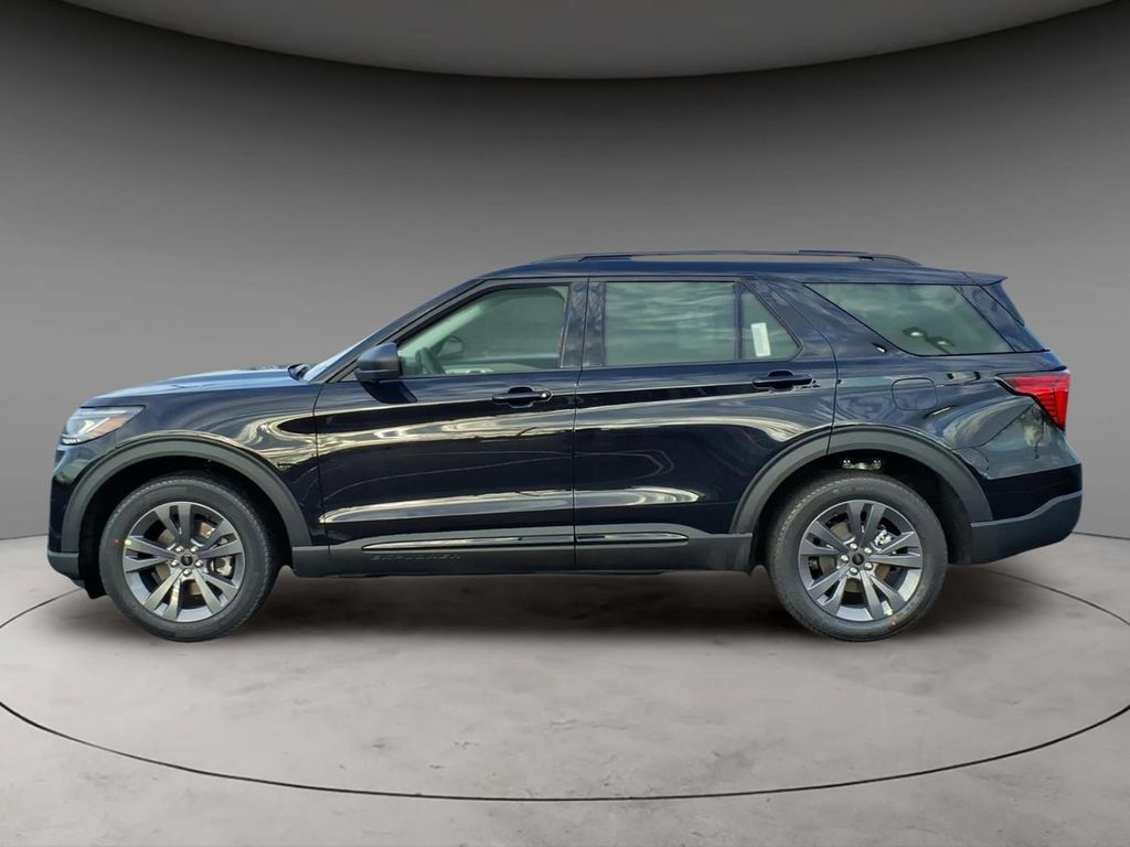 New 2026 Ford Explorer Active w/ Active Comfort Package AWD/4WD image 2
