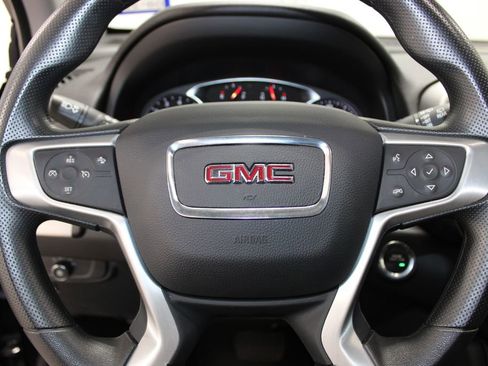 Used 2024 GMC Terrain SLE image 32