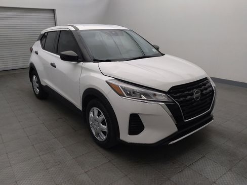Used 2021 Nissan Kicks S FWD image 13