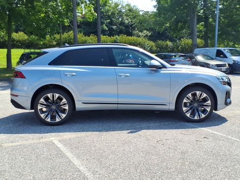Used 2025 Audi Q8 Premium Plus w/ Premium Plus Package AWD/4WD image 7