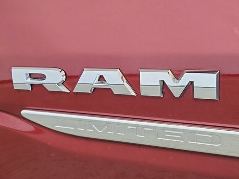 Used 2025 RAM 1500 Limited AWD/4WD image 7