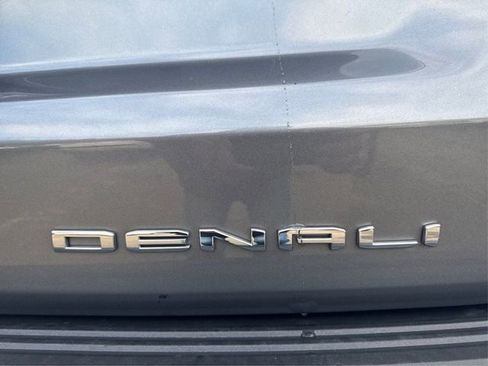 Used 2021 GMC Yukon XL Denali w/ Denali Premium Package AWD/4WD image 27