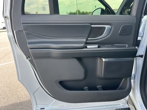 New 2025 Ford Expedition Max Platinum w/ Stealth Performance Package image 37